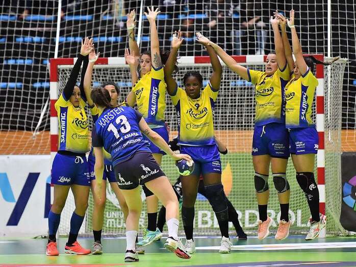 Momento del partido de este viernes (Foto TA)